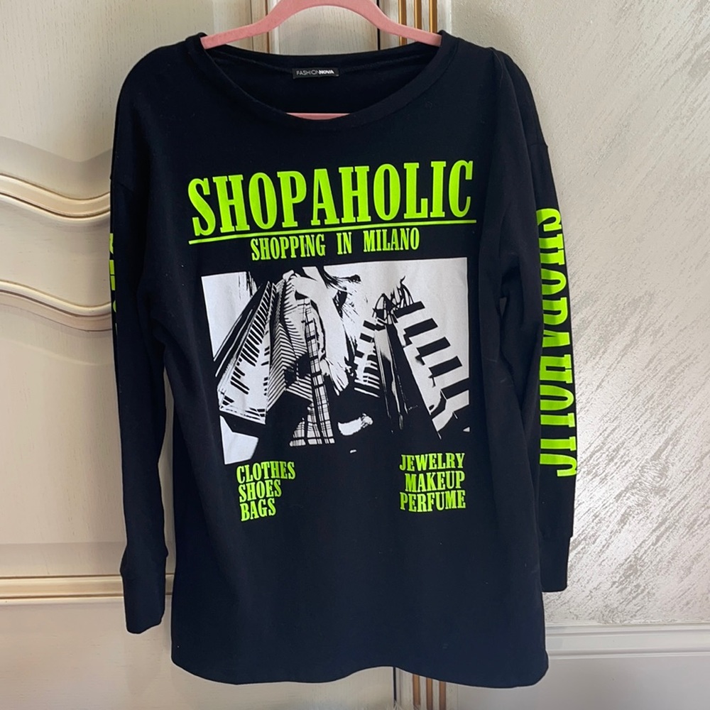 Long sleeve t-shirt